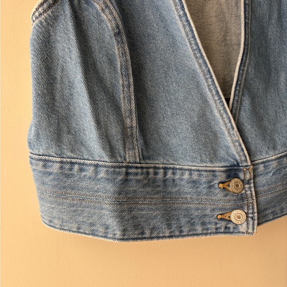 Levi's Blue Denim Cropped Vest with Double-Button Front - Picture 3 of 6